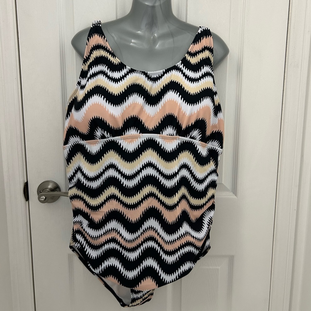 Bloomchic Bathing Suit NWTs, Sz 22-24 - Picture 2 of 11